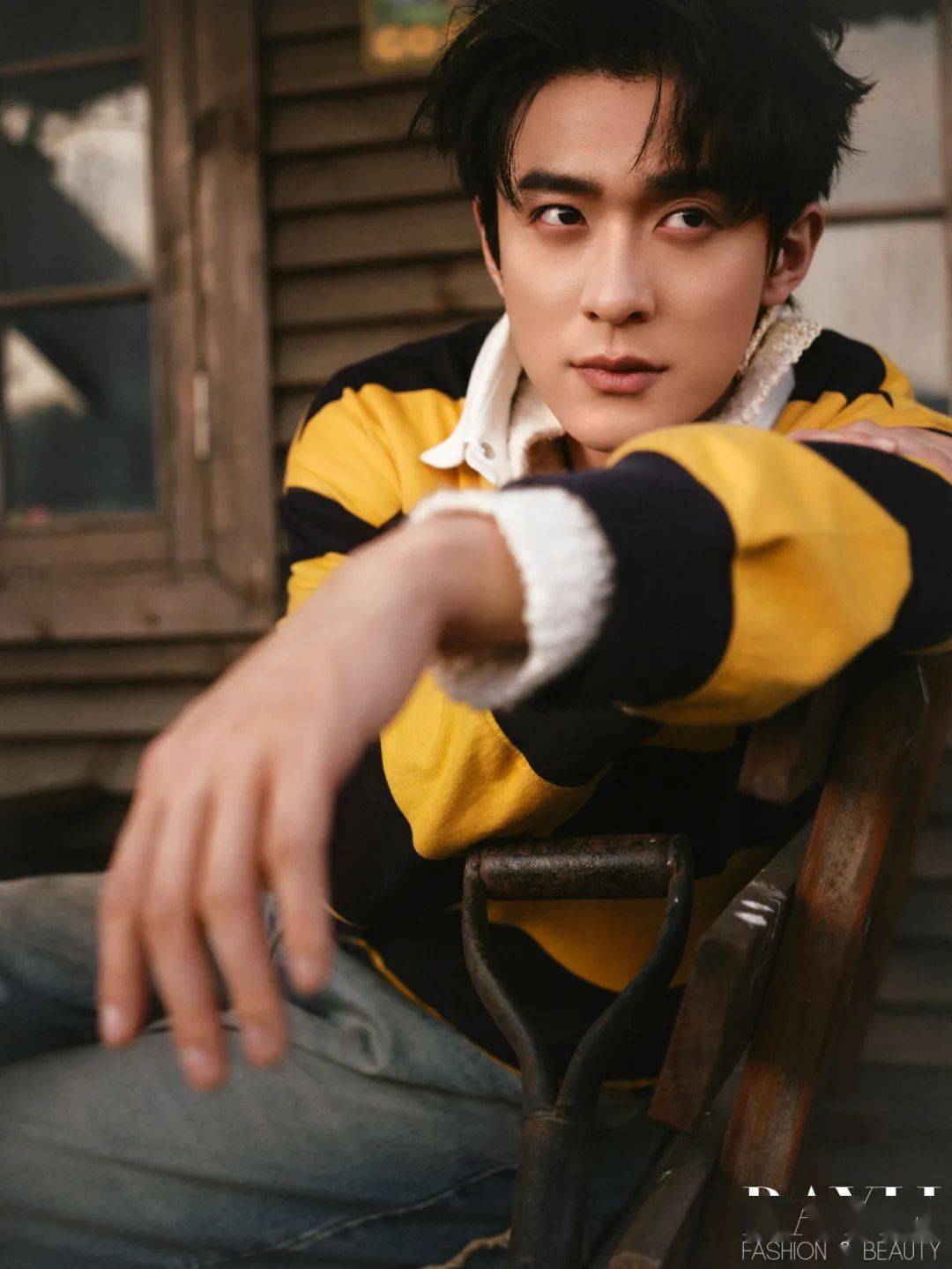 孙晨竣|繁星洒下微光_角色_黑色_金繁集