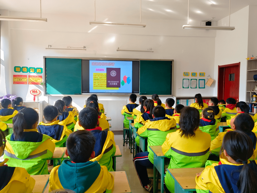 學校東關中學平定二中平定三中下一步,團縣委將繼續以落實普法責任為