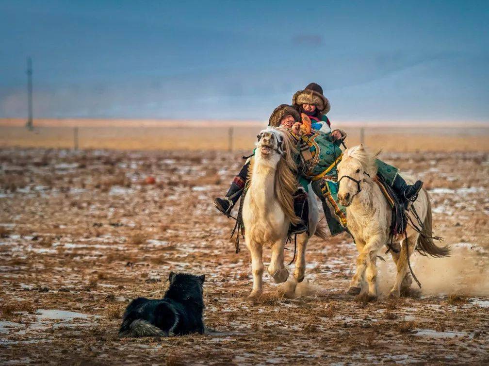 蒙古族冬天图片