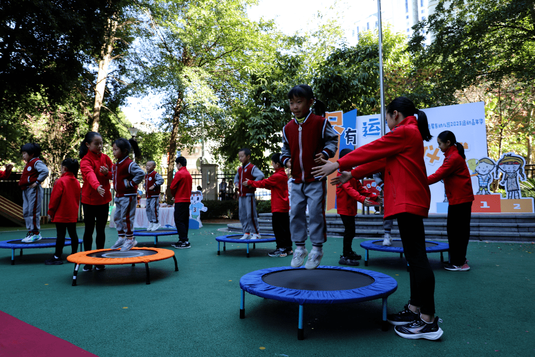 工作动态|福建蹦床队 "勇气大爆发"_运动_活动_体育