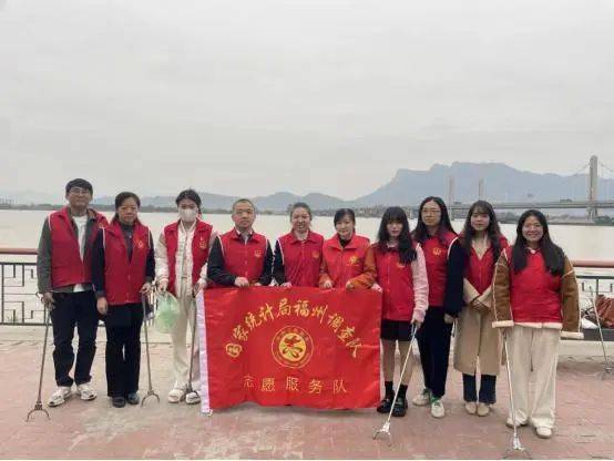 党员们参观了螺洲陈氏家风家训馆,吴石故居等,通过现场聆听讲解,瞻仰