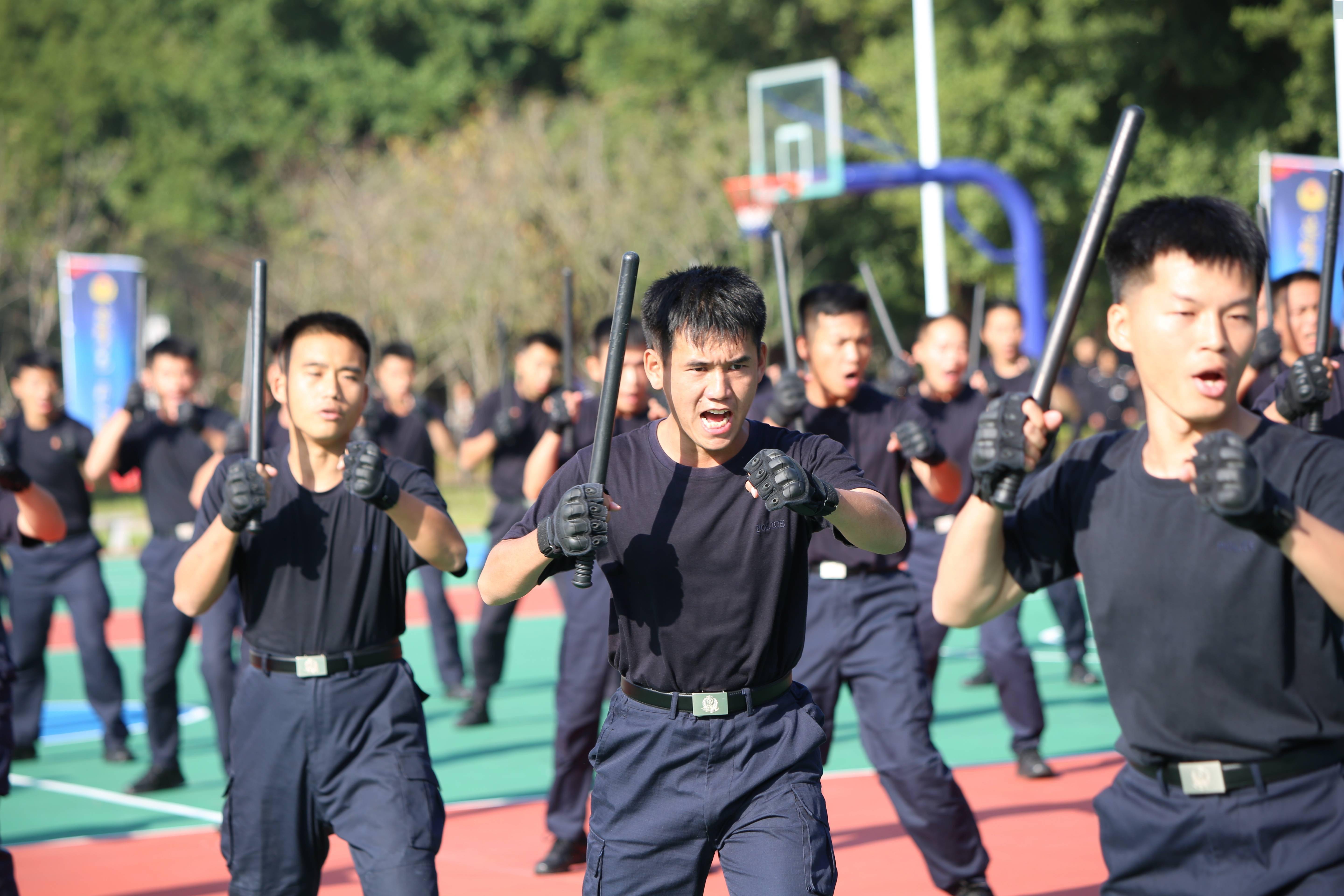 光陰的故事 | 看,交接警旗前,廣東監獄民警走過的路