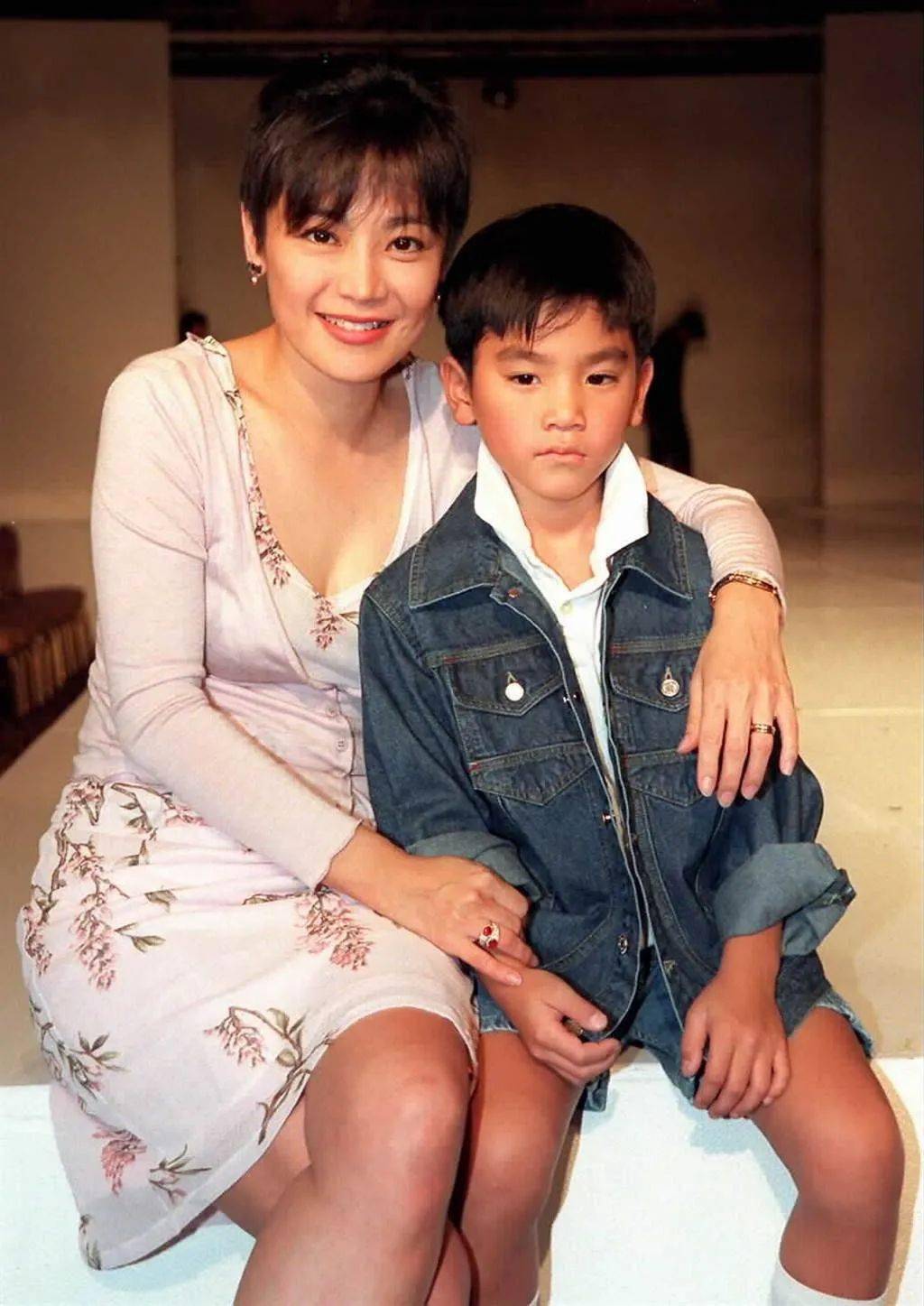 爱子被绑七日命悬一线,张艾嘉影后级演技智斗绑匪_王令尘_警方_报警