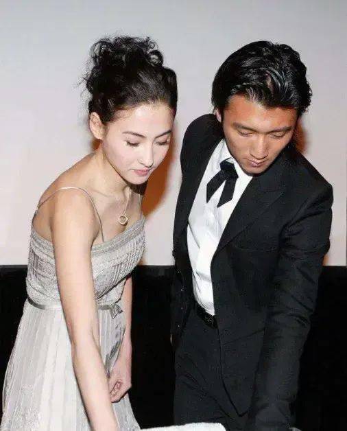 那些年,谢霆锋真的是拿生命去爱她啊_张柏芝_王菲_生活