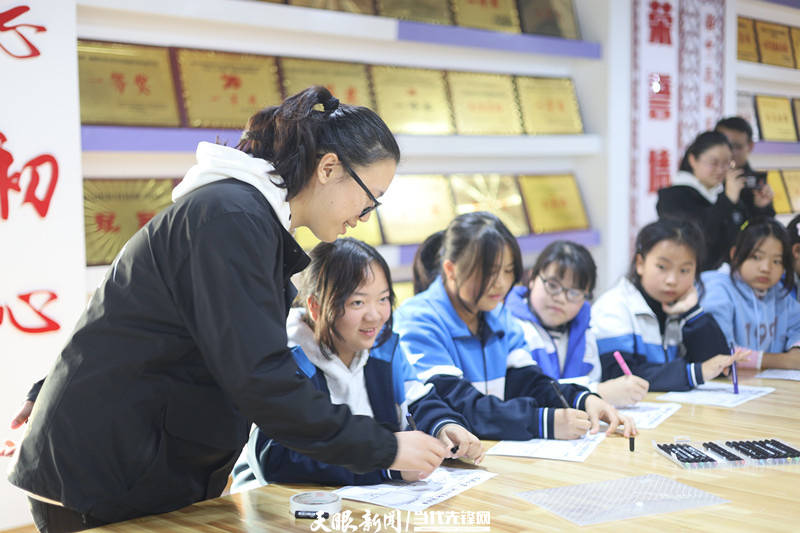 镇宁民族寄宿制中学:"心语小筑"帮学生打开心灵之窗_心理_活动_支教团