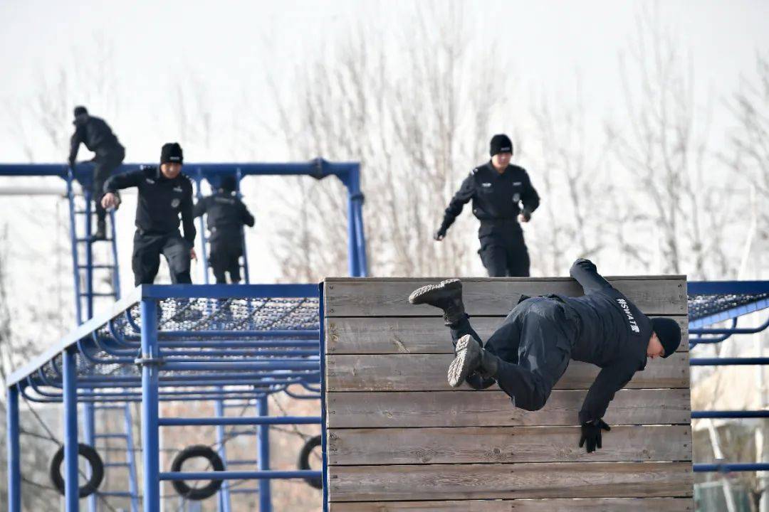 特警力量 | 冬季大练兵 燃爆这冬季——天津市公安局特警总队开展冬季