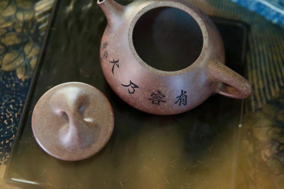 古龙窑柴烧紫砂壶,大师亲制!每一把都与众不同,越看越欢喜!