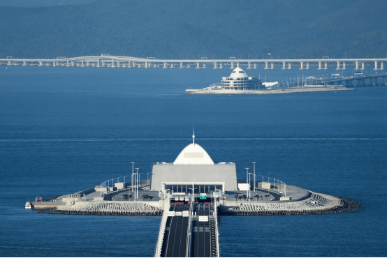 工程名稱:港珠澳大橋主體工程島隧工程承建單位:中國交通建設股份有限