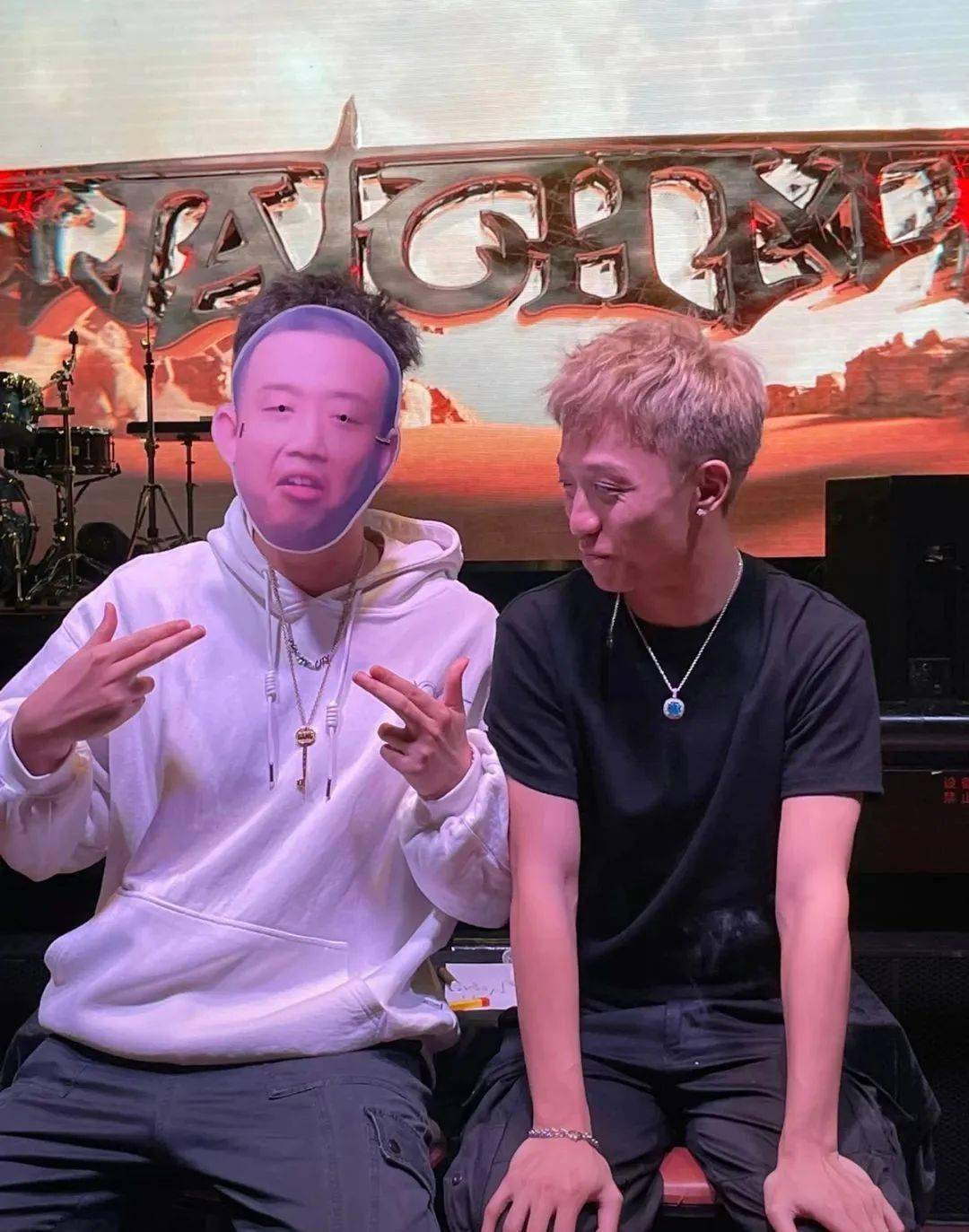 王齐铭和gai的小黑粉合照!_时候_表情_合作