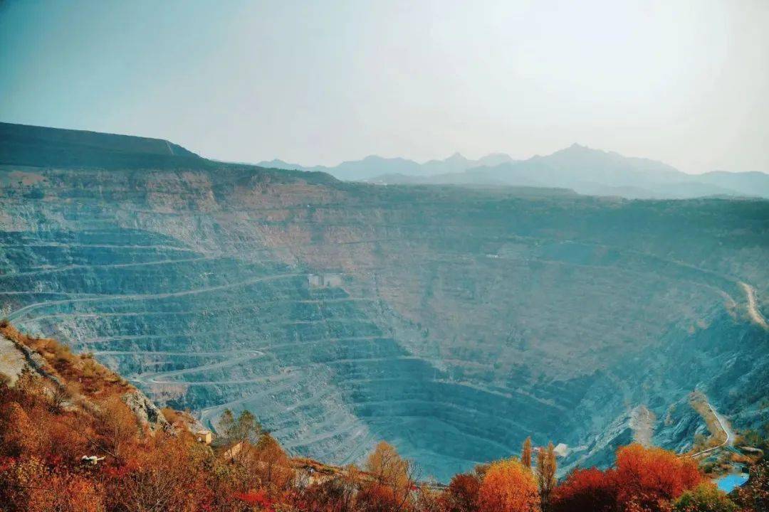 鞍山大孤山铁矿观景图片