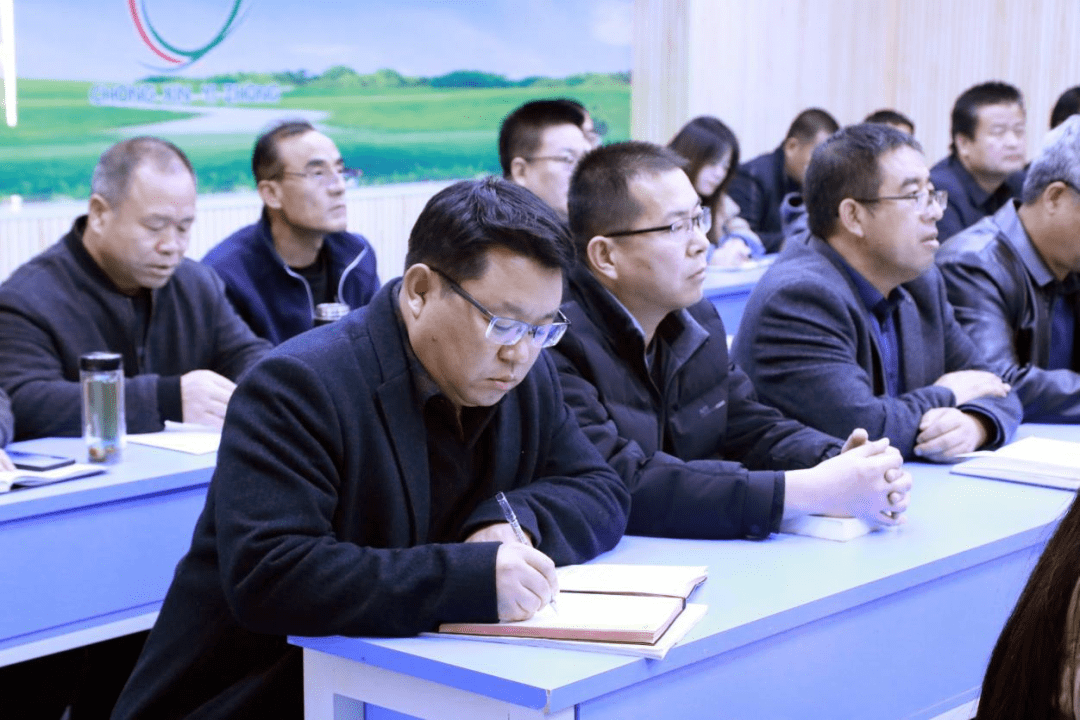 第一定律》03英语 张兴立《a christmas dinner》02语文 李松《故都