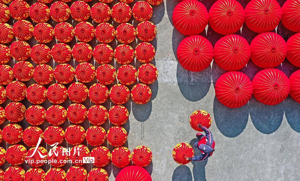 浙江仙居:趕製大紅燈籠迎新年_加工_圖片_仙居縣