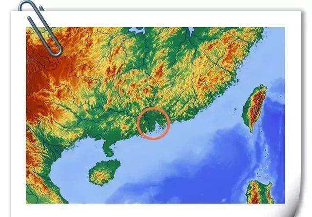 4萬平方公里,位於越南最南端和柬埔寨的東南,是越南地理最富饒和人口