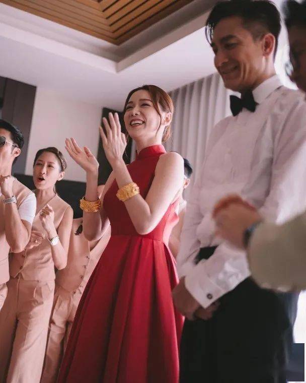 马国明汤洛雯苏梅岛完婚 甜蜜婚照曝光_唐诗咏_祝福_宾客