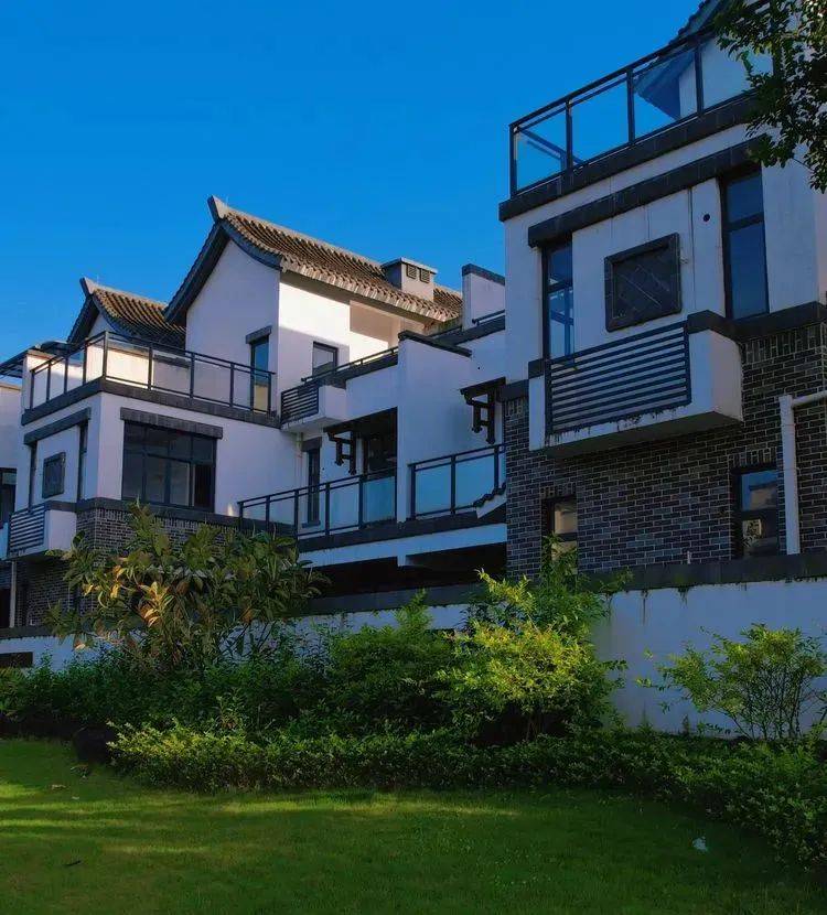 双旦可用【英德奥园心花小镇主题3房/4房别墅】周年庆大促,平日周日到