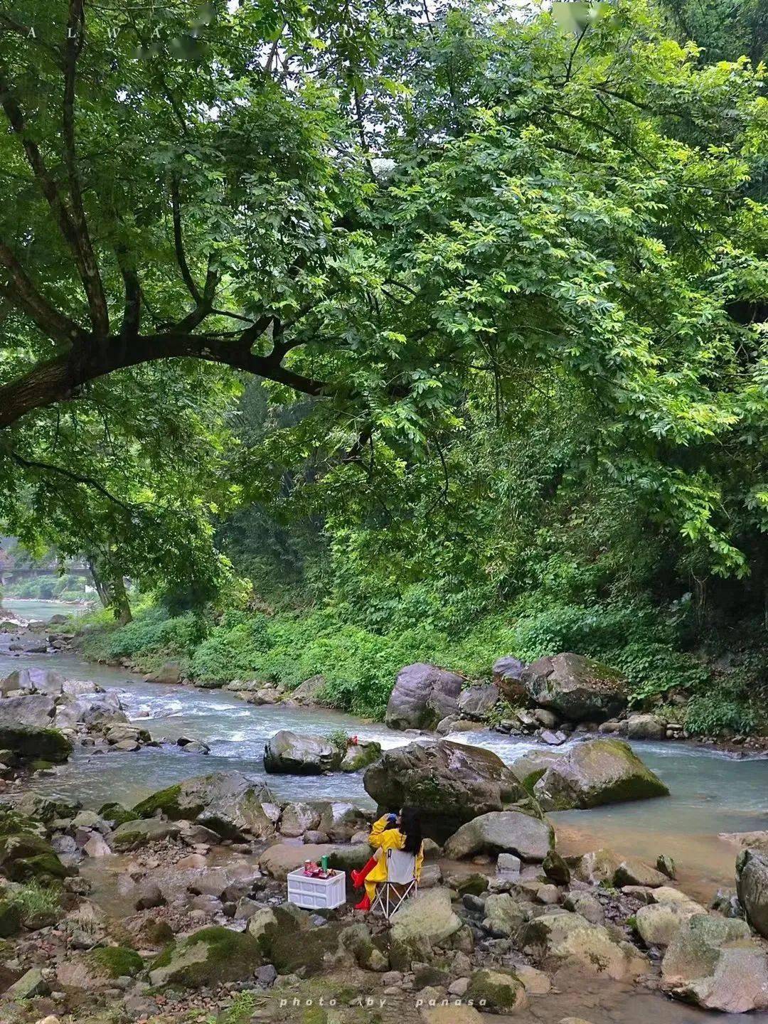 赤岩山景区以瀑潭取胜有着双龙飞瀑之奇天门双潭之绝石瓮深