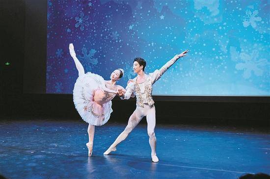 guangzhou embraces a sizzling performing market_th_arts_opera