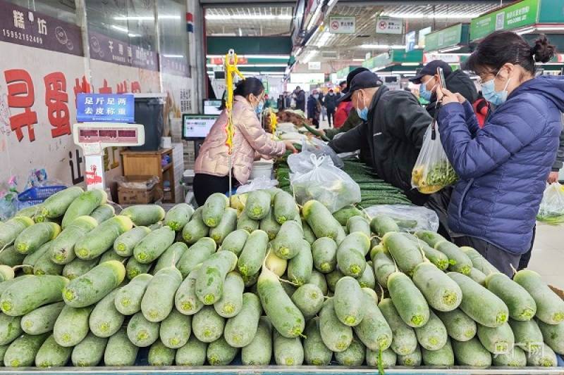 应对寒潮天气 徐州果蔬备货量充足(图1)