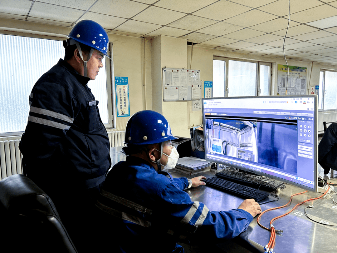 包钢股份首台吊车点检机器人"上岗"_设备_智能化_稀土