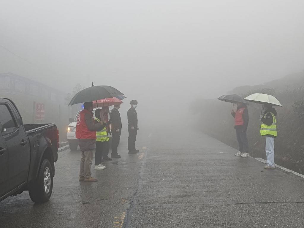 慶雲,雲巖,沙坪等鎮高寒山區最低氣溫下降到-2℃～2℃出現凍雨及大霧