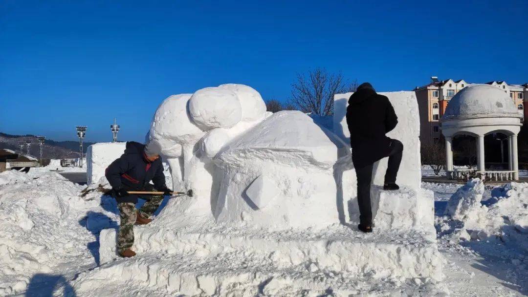 【百日行动】金冬世界 林海热雪来伊春金林赏雪雕盛宴,感雪趣冰情