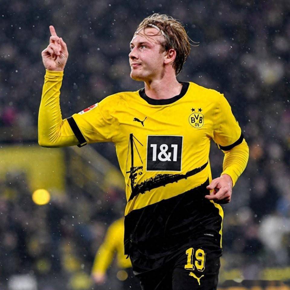 1-1!多特蒙德2次中柱 绝杀被吹,近4轮不胜落后榜首12分争冠无望