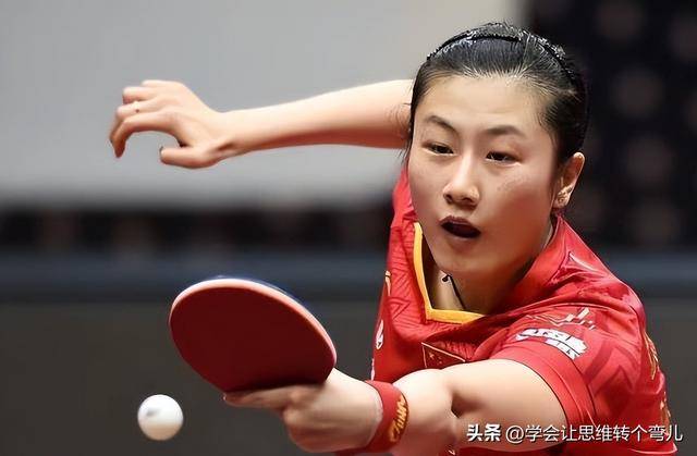 刘诗雯原本骄阳似我,直捣黄龙,却被一个意料之外的崴脚事件绊倒,2-0