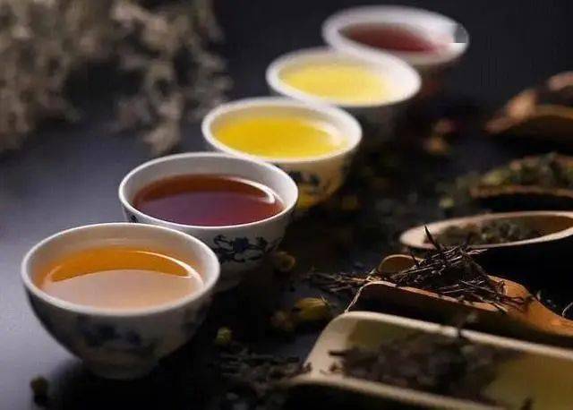 家里放了几年的红茶、绿茶、普洱茶，还能喝吗？医生告诉你实话 