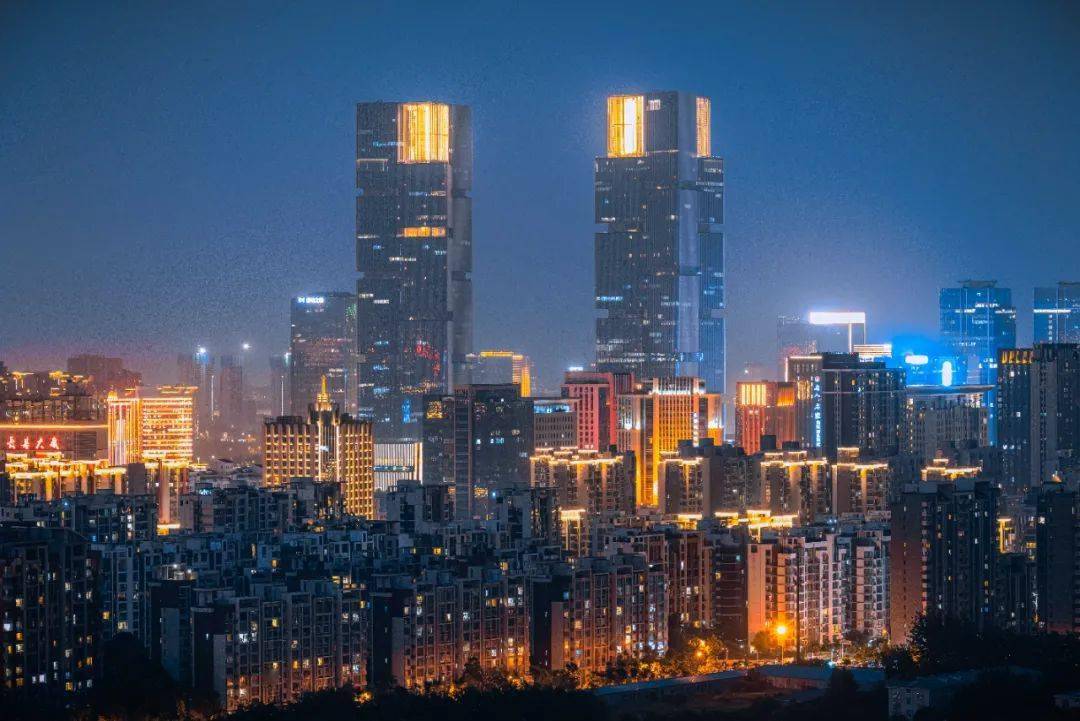 春节前夕在郑州市丹尼斯,永辉超市,世纪联华,华豫百佳等200