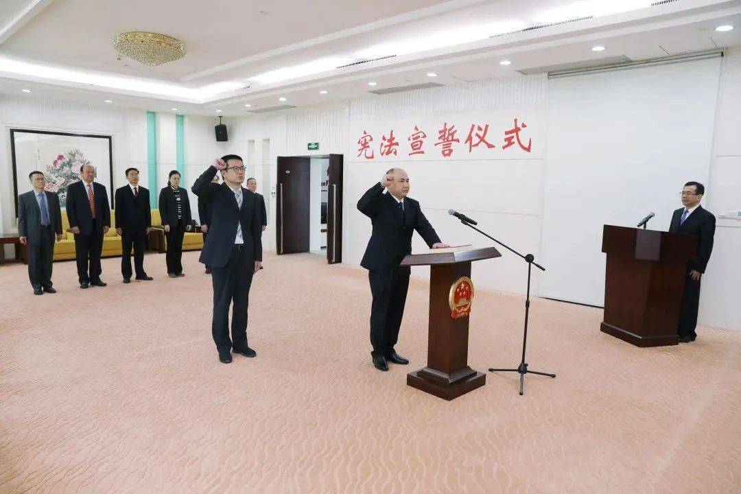 市人大常委会副主任潘新潮,郑琳,杨晓棠,方灿芬,郑国洪,秘书长叶向阳