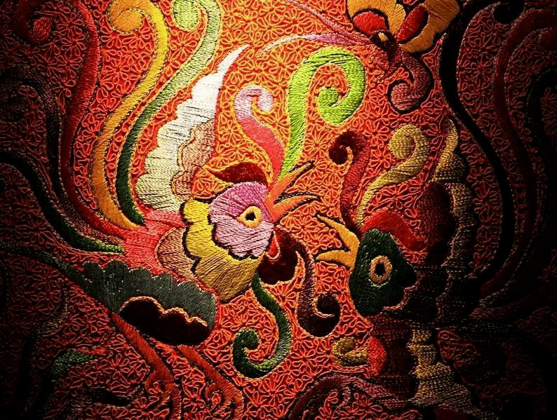 贵州苗绣背后的时尚密码_刺绣_服饰_图案