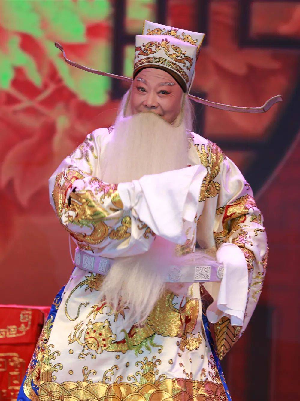 袁玫 饰 冯夫人吴亚玲:黄梅名家,国家一级演员,黄梅戏"五朵金花"之一.