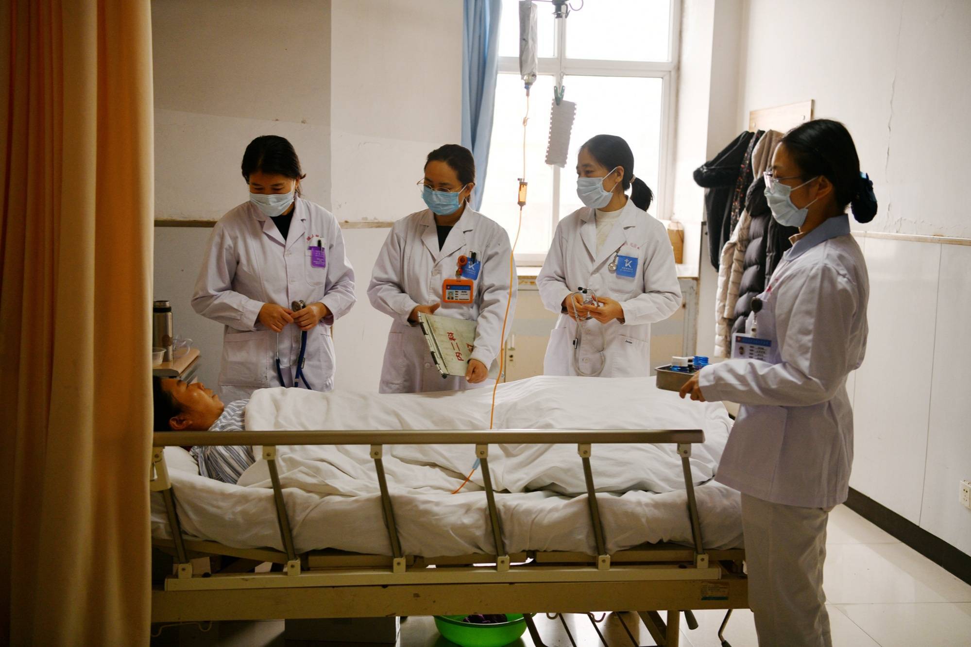 河北栾城:坚守岗位过元旦_李明发_患者_工作